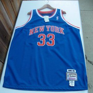 1985-86 Mitchell & Ness Hardwood Classic New York Knicks Patrick Ewing jersey 54